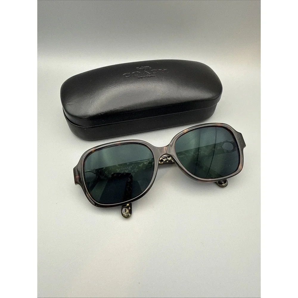Coach HC8241 Authentic Sunglasses Dark Tortoise Brown Gradient Lens & Coach Case